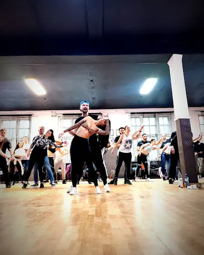Abballu Dance Studio Szczecin - szkoła tańca, kursy latino, bachata i kizomba